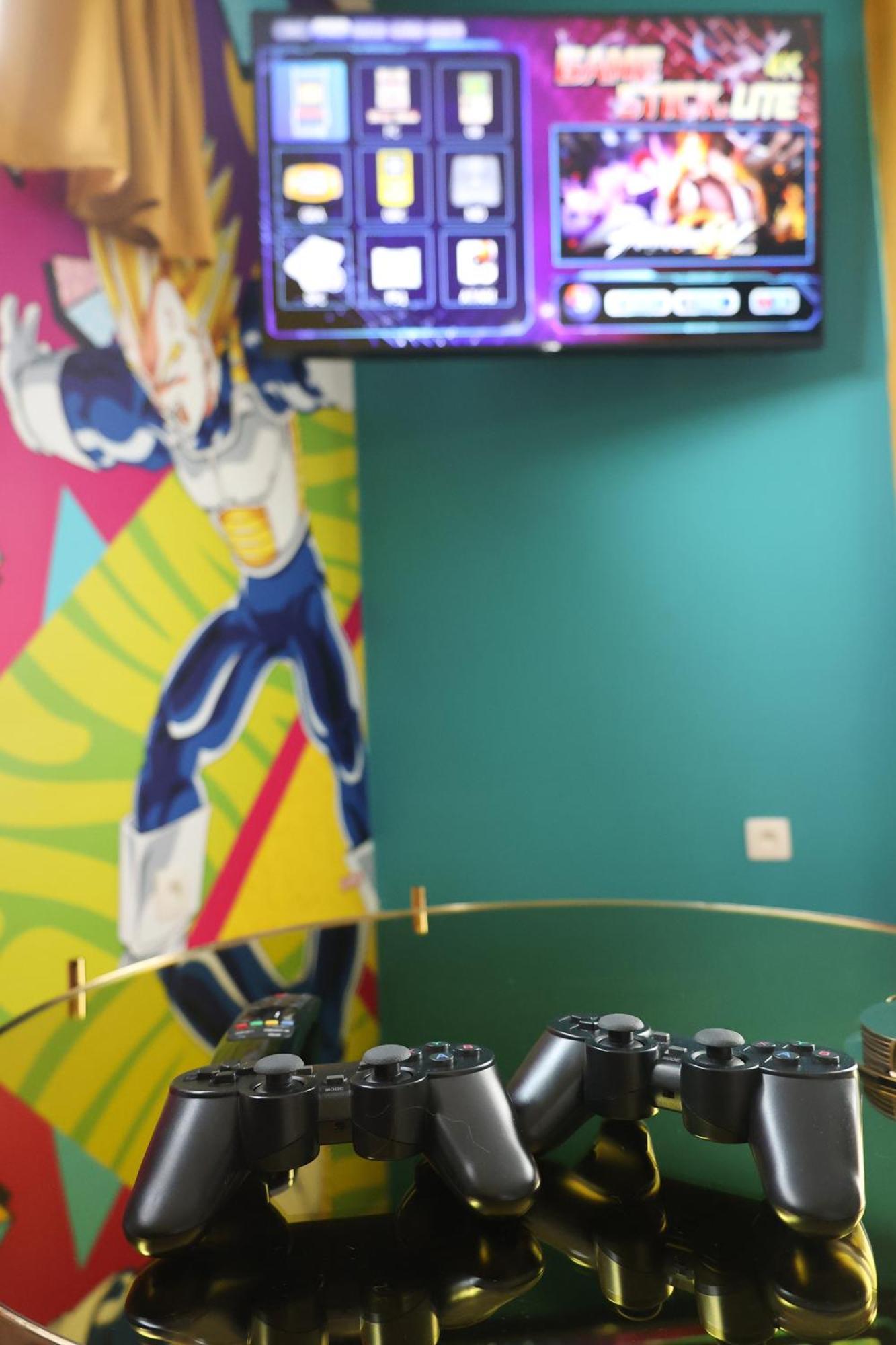 Capsule 90'S - Balneo - Sauna - Flipper - Billard - Netflix - Nintendo Switch & Jeux - Mons Zewnętrze zdjęcie